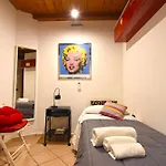 Naplessence Guest House